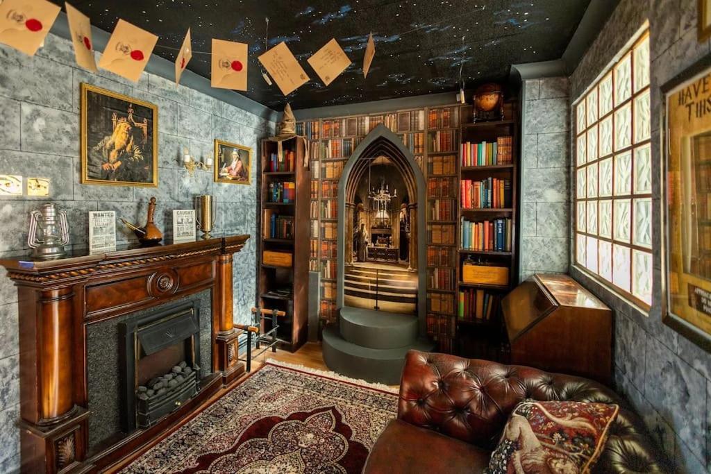Hogwarts Hideaway Themed Property Γουάτφορντ Εξωτερικό φωτογραφία
