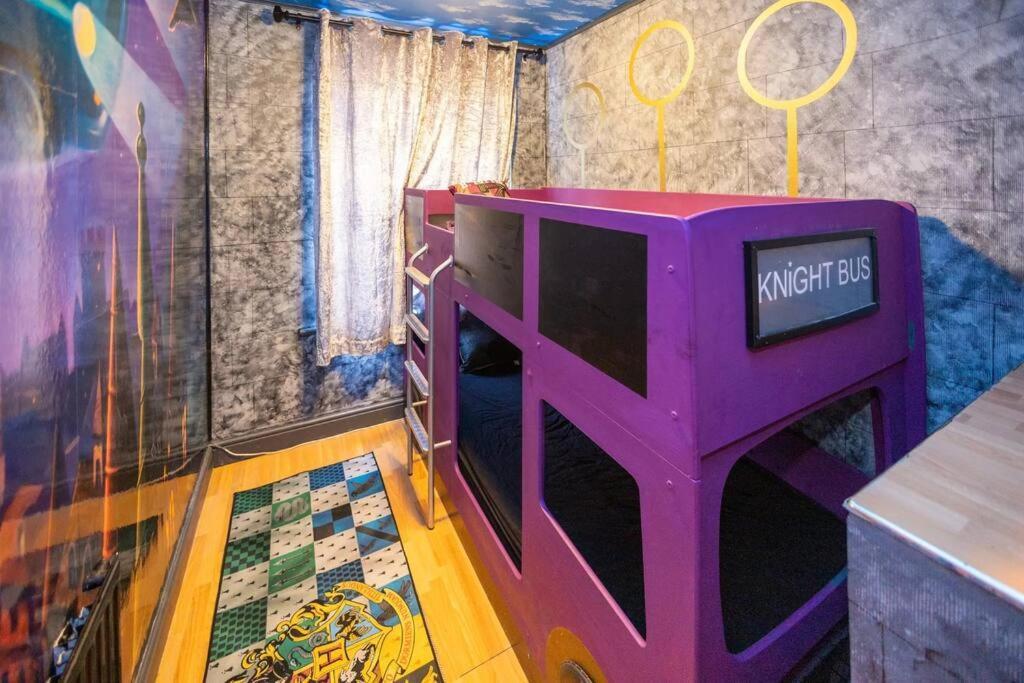 Hogwarts Hideaway Themed Property Γουάτφορντ Εξωτερικό φωτογραφία