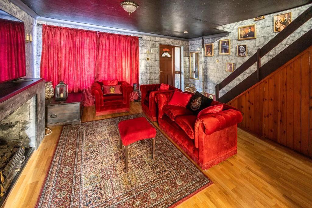 Hogwarts Hideaway Themed Property Γουάτφορντ Εξωτερικό φωτογραφία